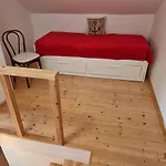 Funny Fuered Apartment *