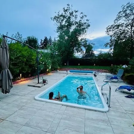 Funny Fuered 巴拉顿菲赖德